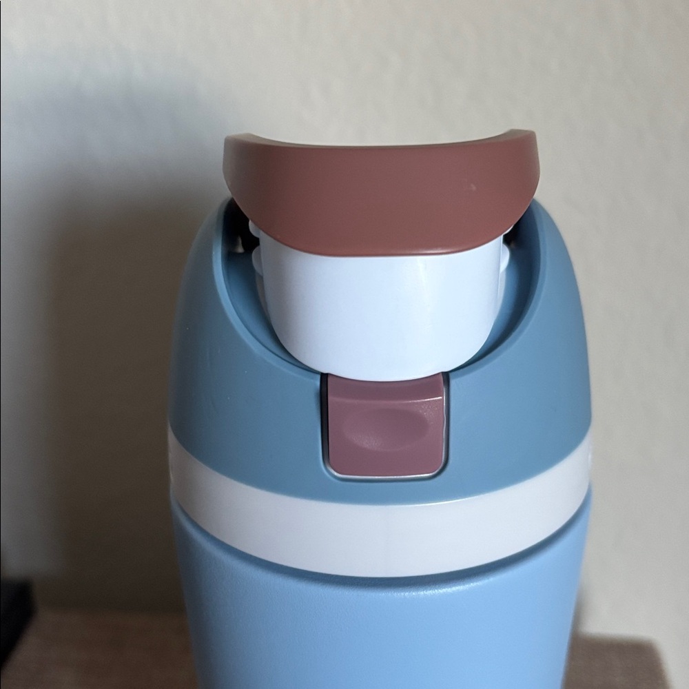Owala Freesip 12oz and 16oz water Bottles - Picture 8 of 12